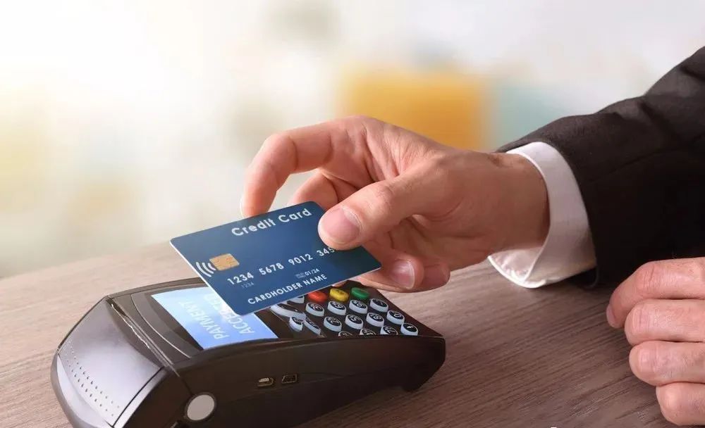 揭秘：刷卡支付与扫码支付，银行更喜欢哪个？(图1)